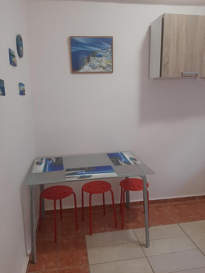 Ferienwohnung Cozy Flat In Néa Mákri Exterior foto