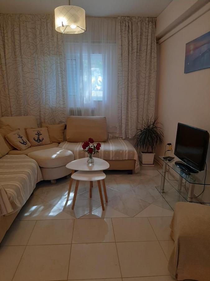 Ferienwohnung Cozy Flat In Néa Mákri Exterior foto